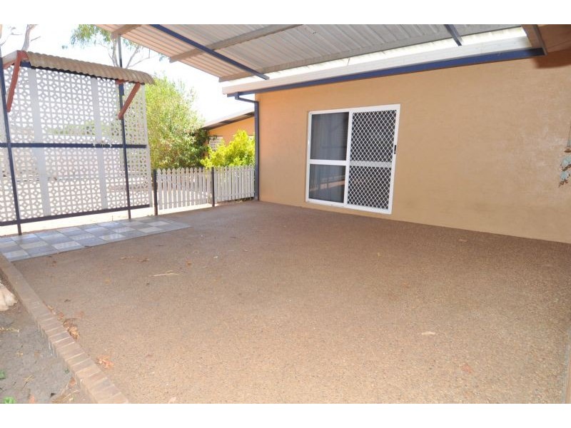 8 Manners Street, Charters Towers QLD 4820