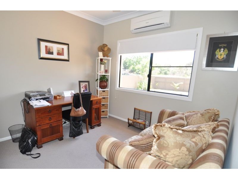 11a Craven Street, Charters Towers QLD 4820