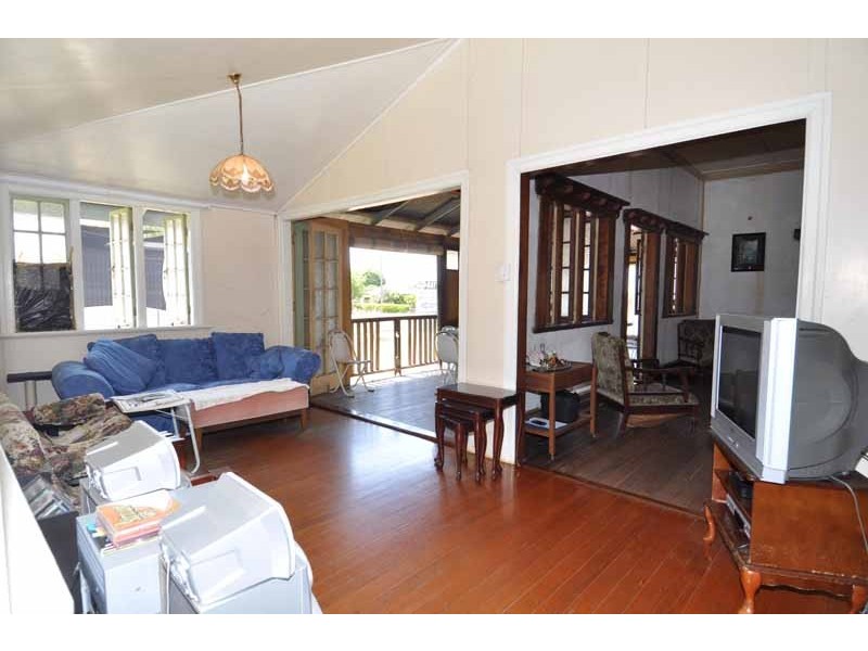 24 Rainbow Road, Charters Towers QLD 4820