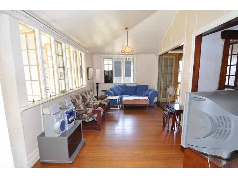 24 Rainbow Road, Charters Towers QLD 4820