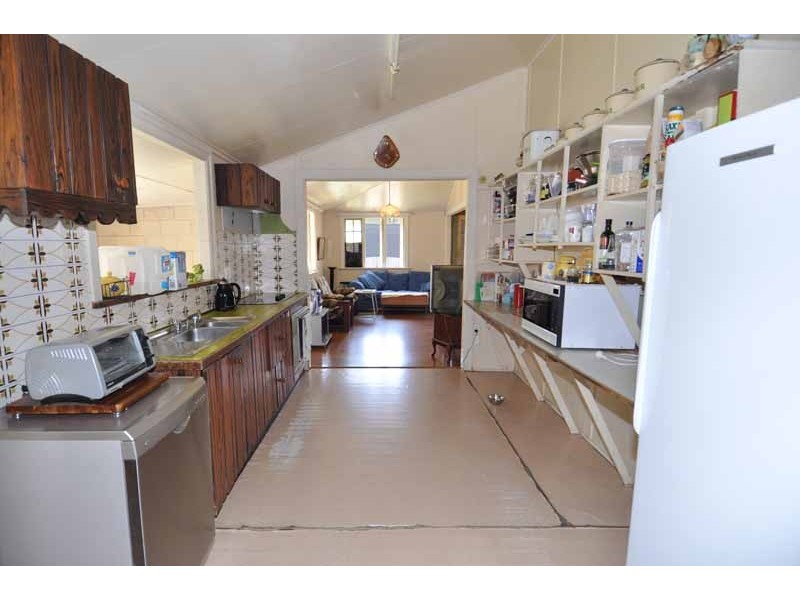 24 Rainbow Road, Charters Towers QLD 4820