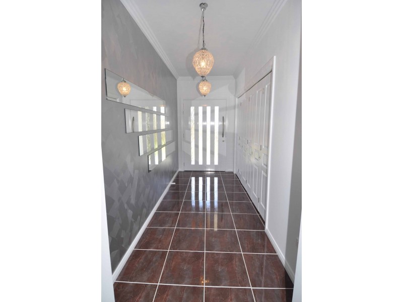 23b New Queen Road, Charters Towers QLD 4820