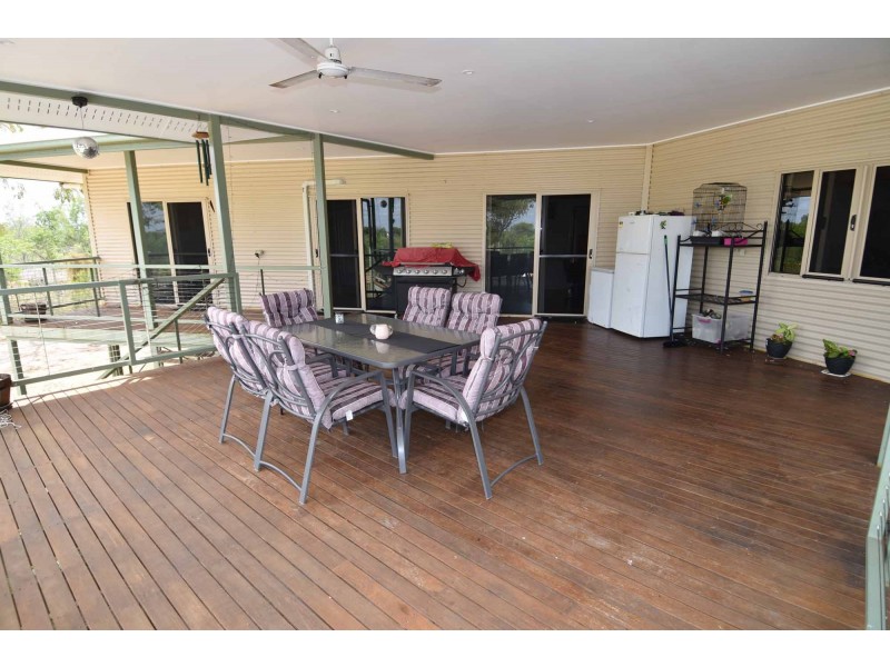 69 Estate Avenue, Toll QLD 4820