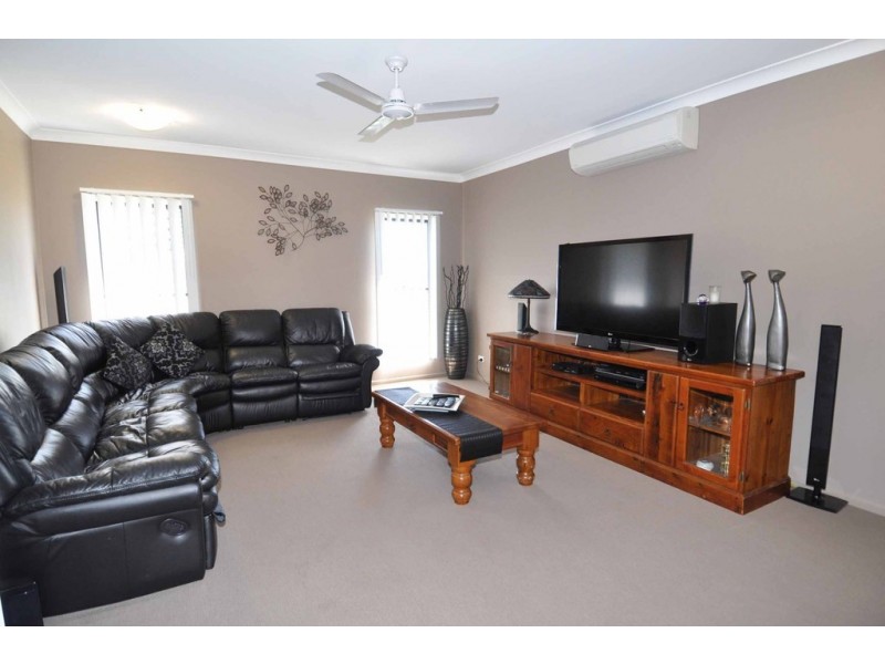 31 Axford Road, Toll QLD 4820