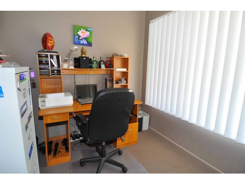 31 Axford Road, Toll QLD 4820
