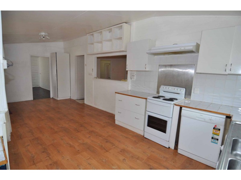 18 Rutherford Street, Charters Towers QLD 4820