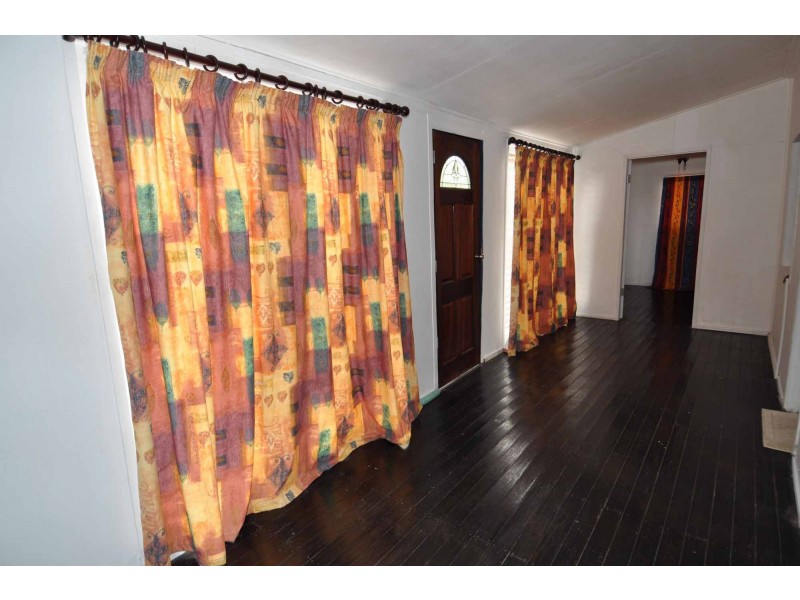 18 Rutherford Street, Charters Towers QLD 4820