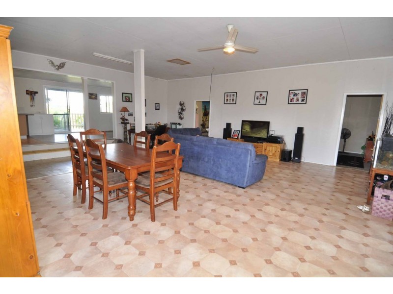 34 Jardine Street, Millchester QLD 4820