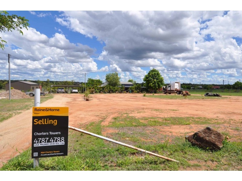 34 Jardine Street, Millchester QLD 4820