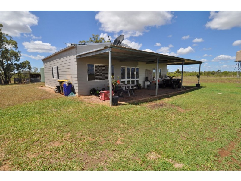 8 Mango Road, Charters Towers QLD 4820