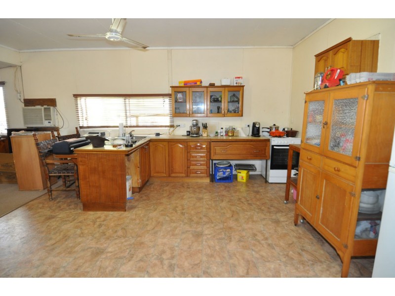 8 Mango Road, Charters Towers QLD 4820