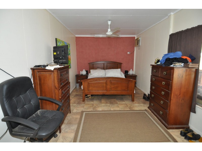 8 Mango Road, Charters Towers QLD 4820