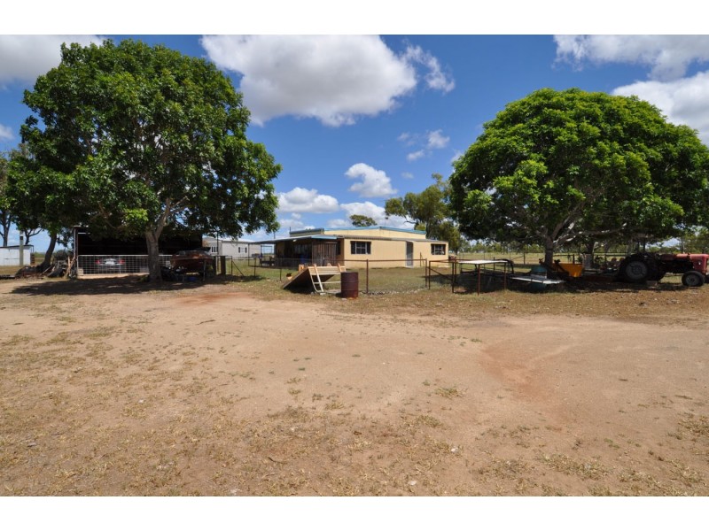 8 Mango Road, Charters Towers QLD 4820