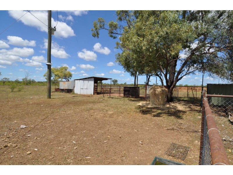 8 Mango Road, Charters Towers QLD 4820