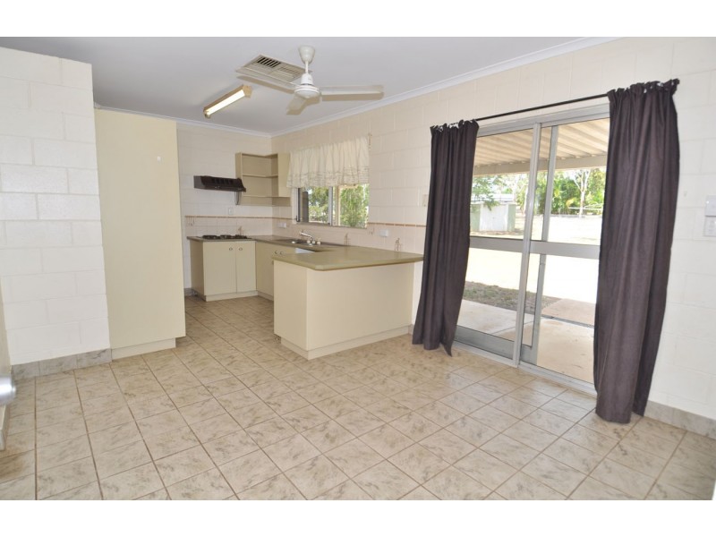 20 Lynd Highway, Charters Towers QLD 4820