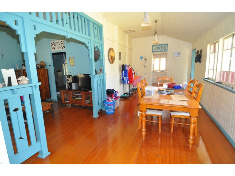 115 Hackett Terrace, Charters Towers QLD 4820