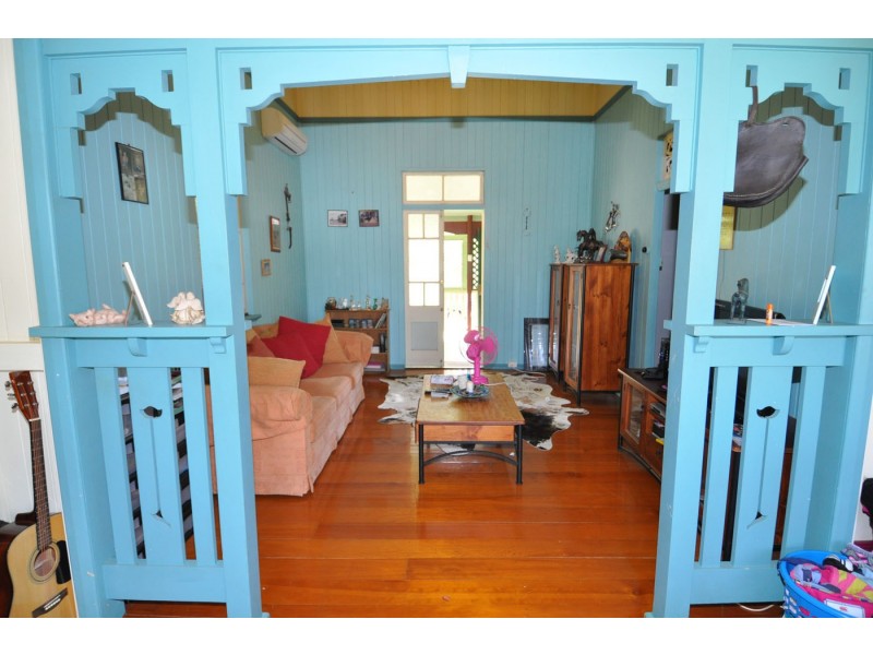 115 Hackett Terrace, Charters Towers QLD 4820