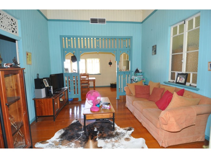 115 Hackett Terrace, Charters Towers QLD 4820