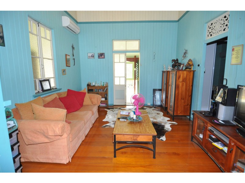 115 Hackett Terrace, Charters Towers QLD 4820