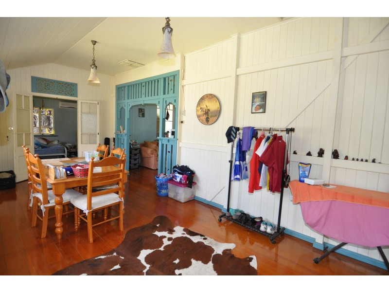 115 Hackett Terrace, Charters Towers QLD 4820