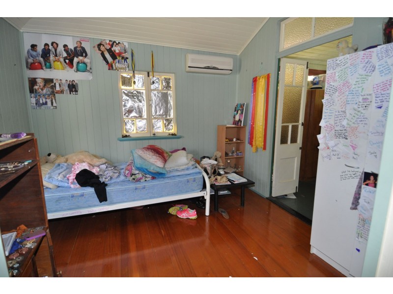 115 Hackett Terrace, Charters Towers QLD 4820