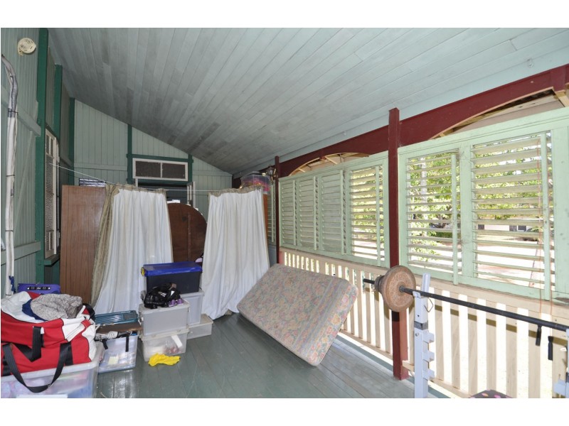 115 Hackett Terrace, Charters Towers QLD 4820