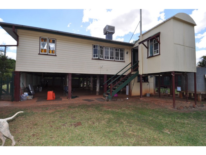115 Hackett Terrace, Charters Towers QLD 4820