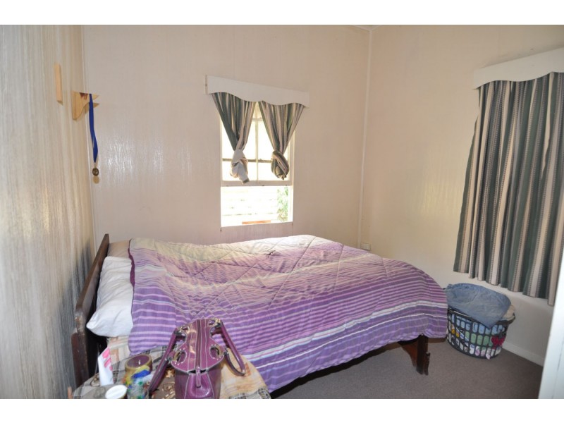 9 Racecourse Road, Charters Towers QLD 4820