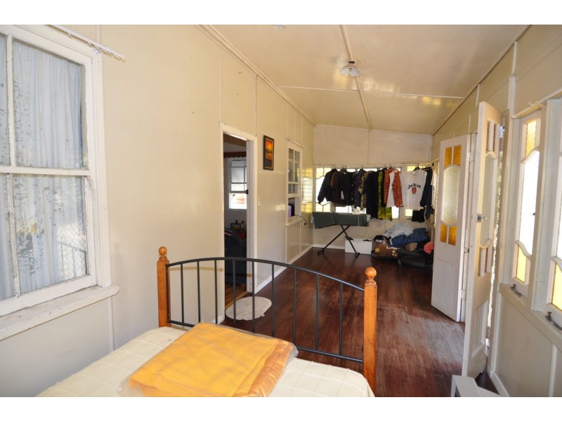 9 Racecourse Road, Charters Towers QLD 4820