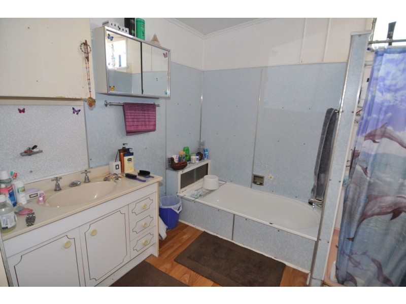 9 Racecourse Road, Charters Towers QLD 4820