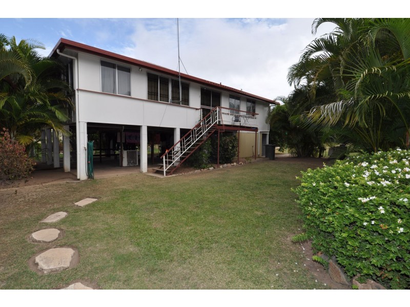 32 Vulture Street, Charters Towers QLD 4820