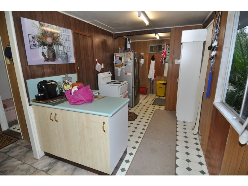 32 Vulture Street, Charters Towers QLD 4820