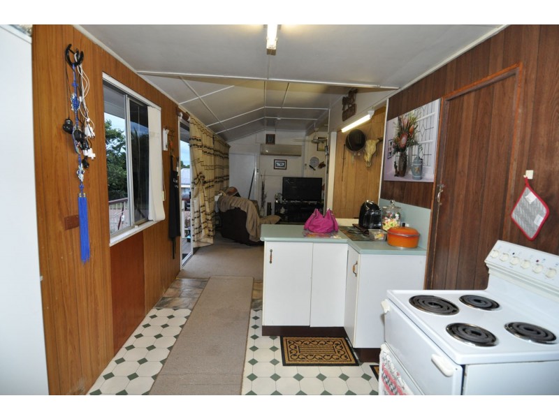32 Vulture Street, Charters Towers QLD 4820