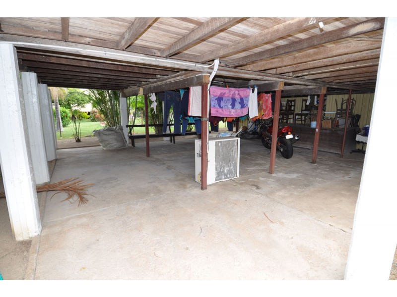 32 Vulture Street, Charters Towers QLD 4820