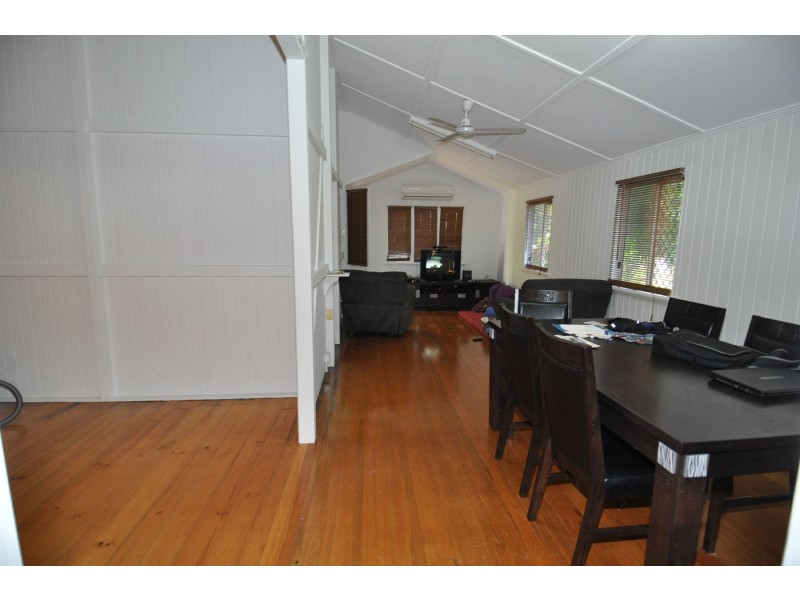 33 York Street, Charters Towers QLD 4820