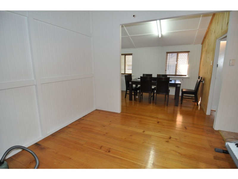 33 York Street, Charters Towers QLD 4820