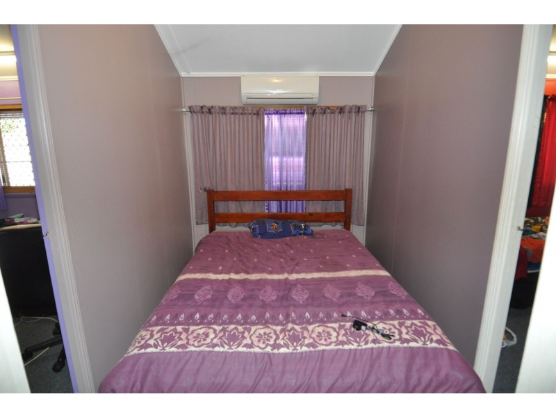 33 York Street, Charters Towers QLD 4820