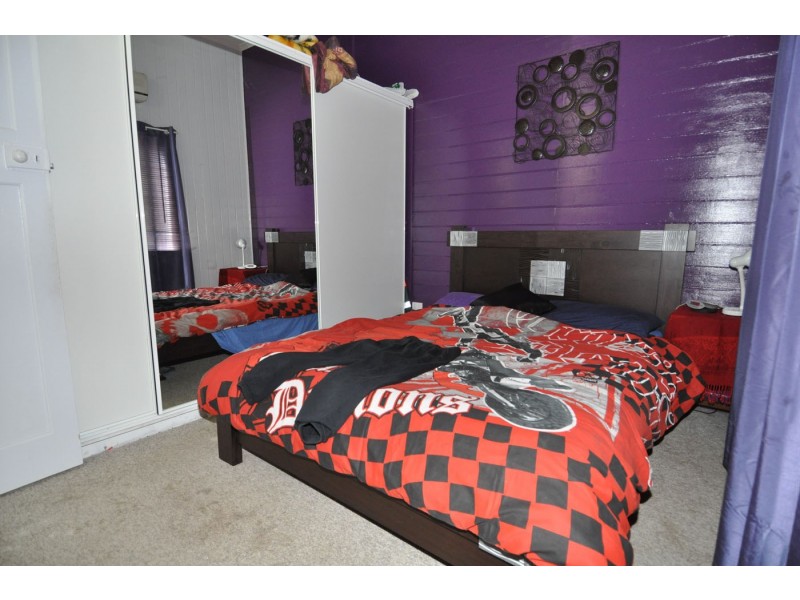 33 York Street, Charters Towers QLD 4820