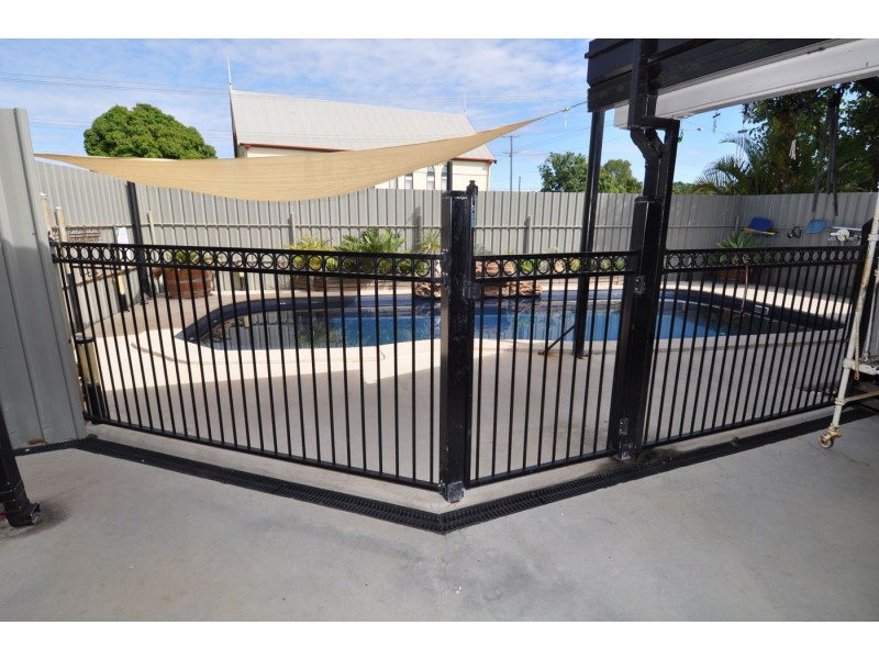 33 York Street, Charters Towers QLD 4820