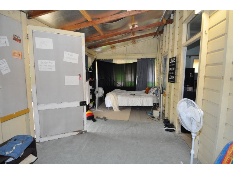 50 Anne Street, Charters Towers QLD 4820