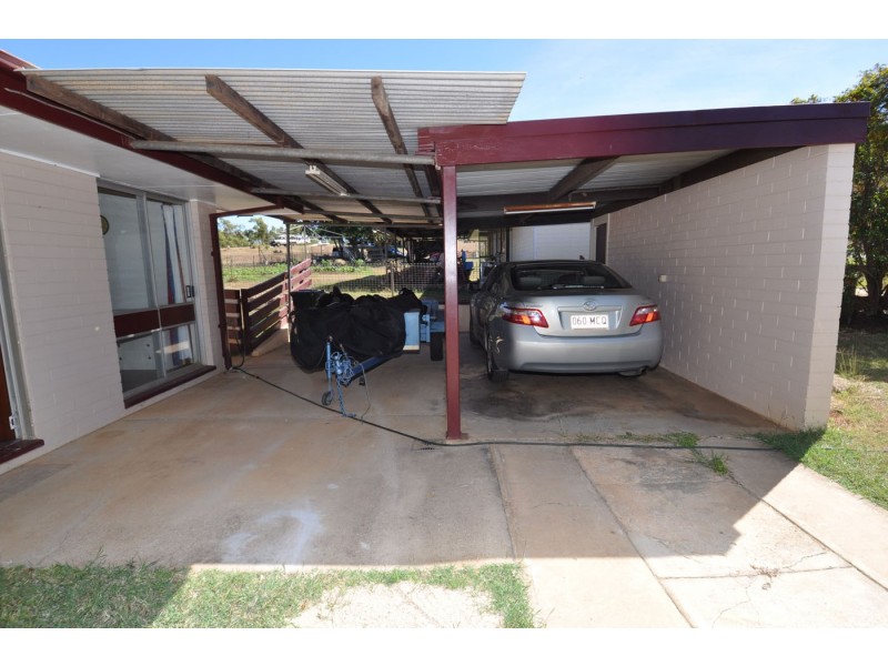 8 Tristana Court, Greenvale QLD 4816