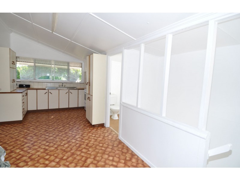 19 Millchester Road, Charters Towers QLD 4820