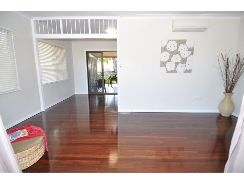 124 Hackett Terrace, Charters Towers QLD 4820