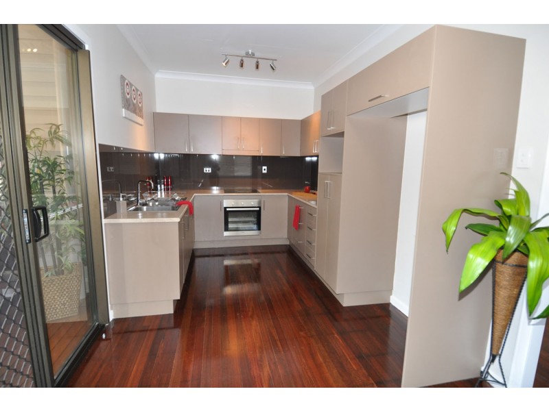 124 Hackett Terrace, Charters Towers QLD 4820