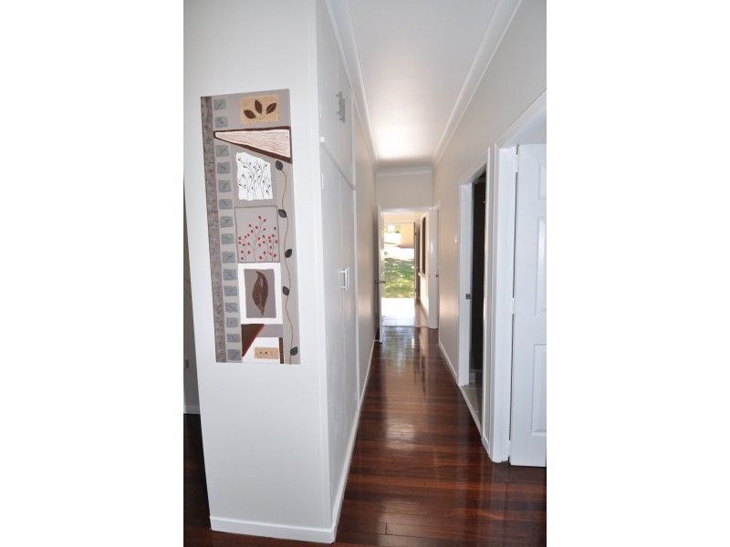 124 Hackett Terrace, Charters Towers QLD 4820