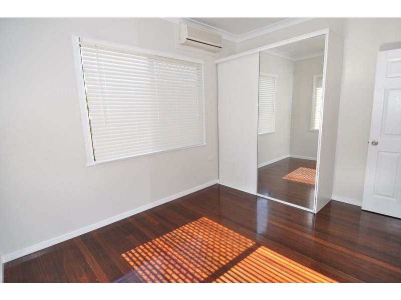 124 Hackett Terrace, Charters Towers QLD 4820