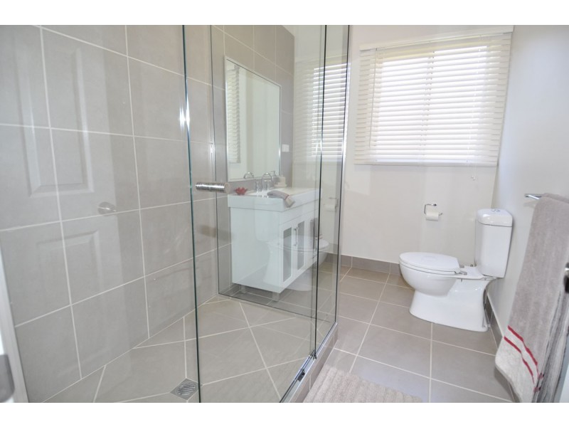 124 Hackett Terrace, Charters Towers QLD 4820