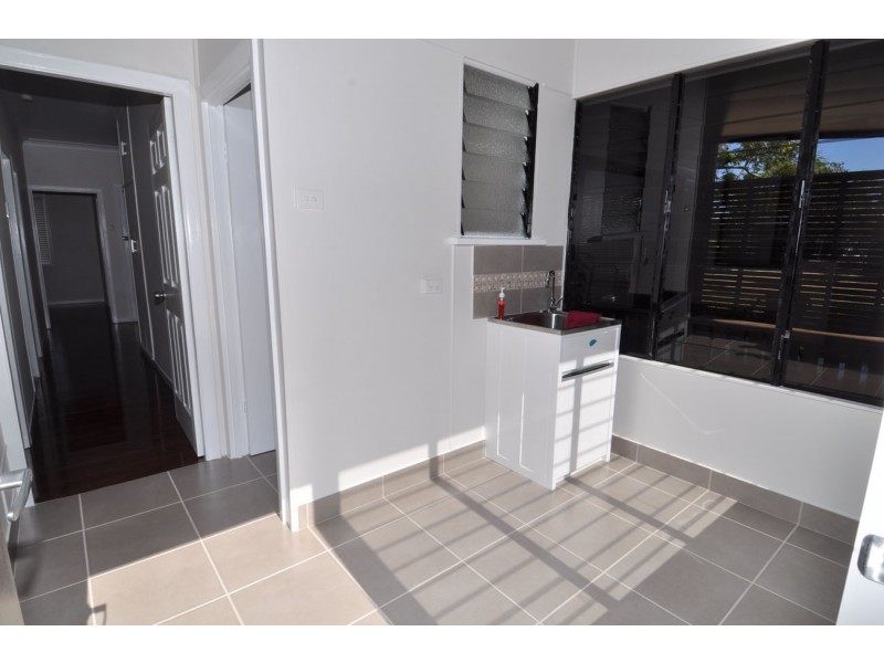 124 Hackett Terrace, Charters Towers QLD 4820