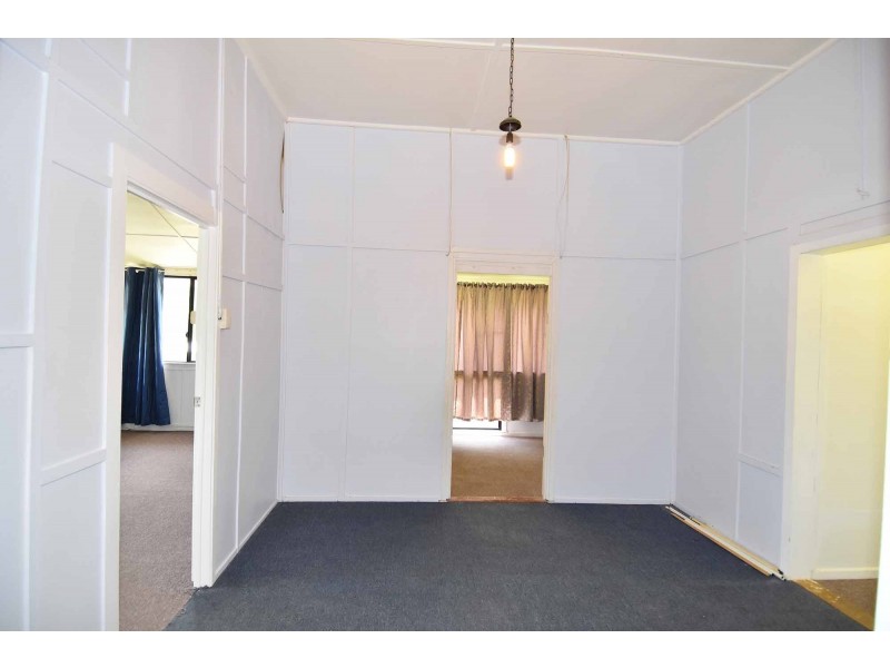 4 Deighton Street, Richmond Hill QLD 4820