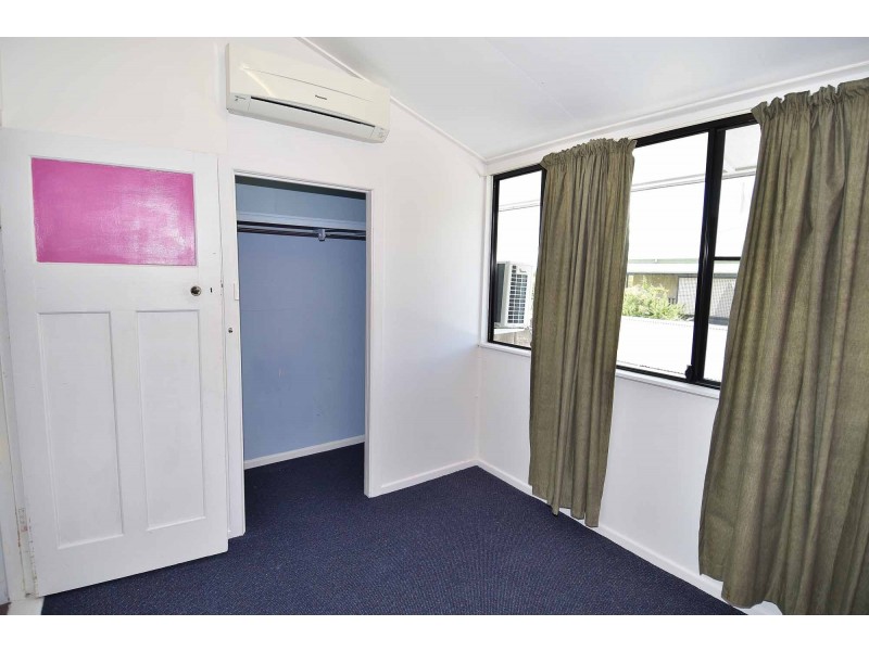 4 Deighton Street, Richmond Hill QLD 4820